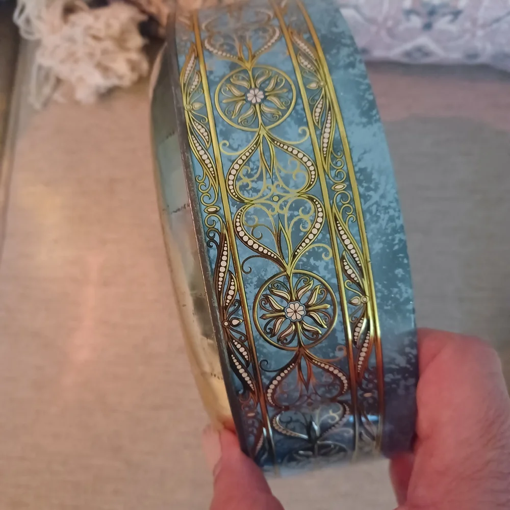 Elegant Gold and Blue Decorative Tin Can - Picture 5 of 7